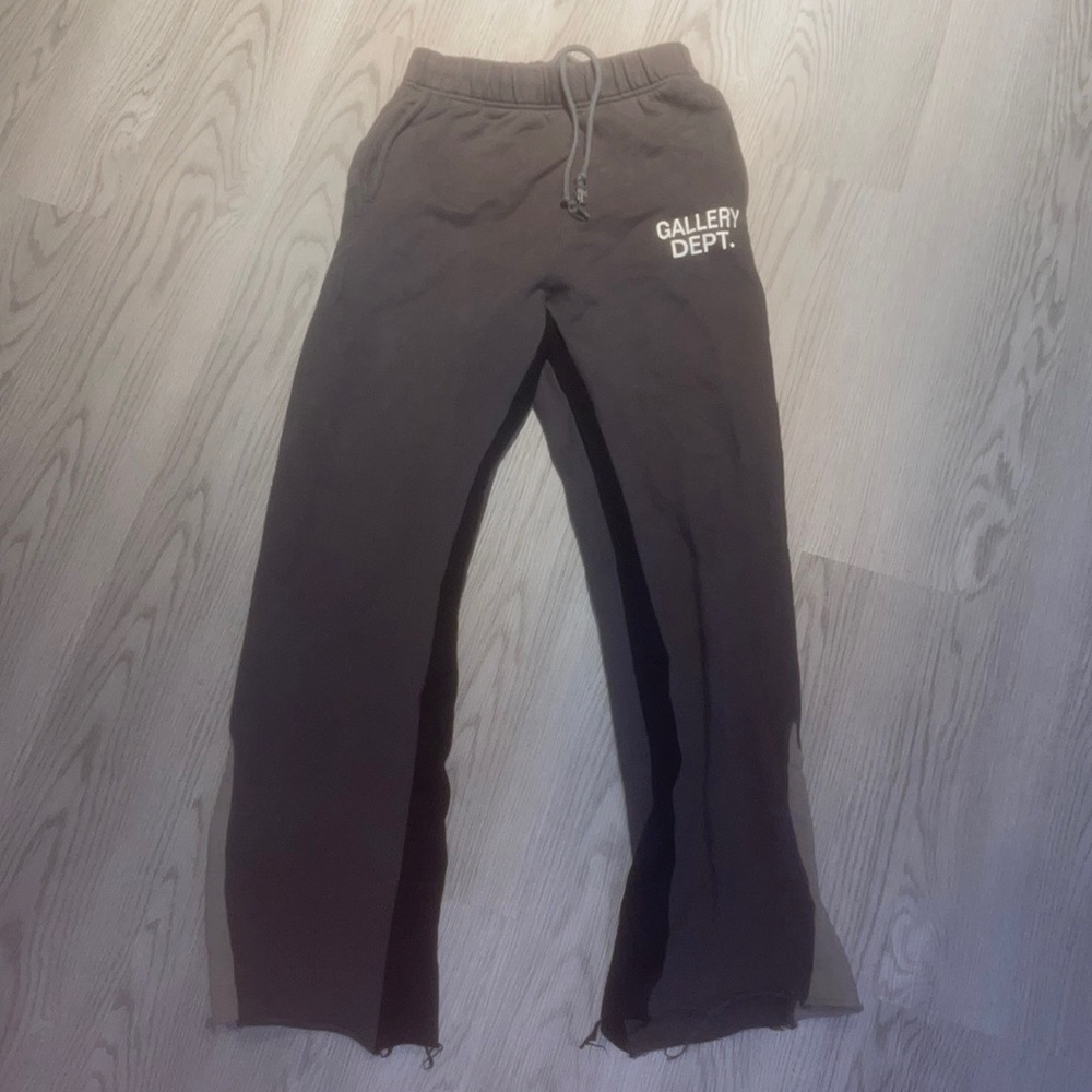 Gallery dept flared sweats